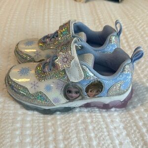 Disney’s Frozen 2 Anna & Elsa Toddler Girl’s Light-up Shoes Light Blue Size 9